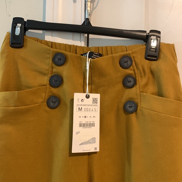 Wide leg button detail pant - Picture 3 of 4